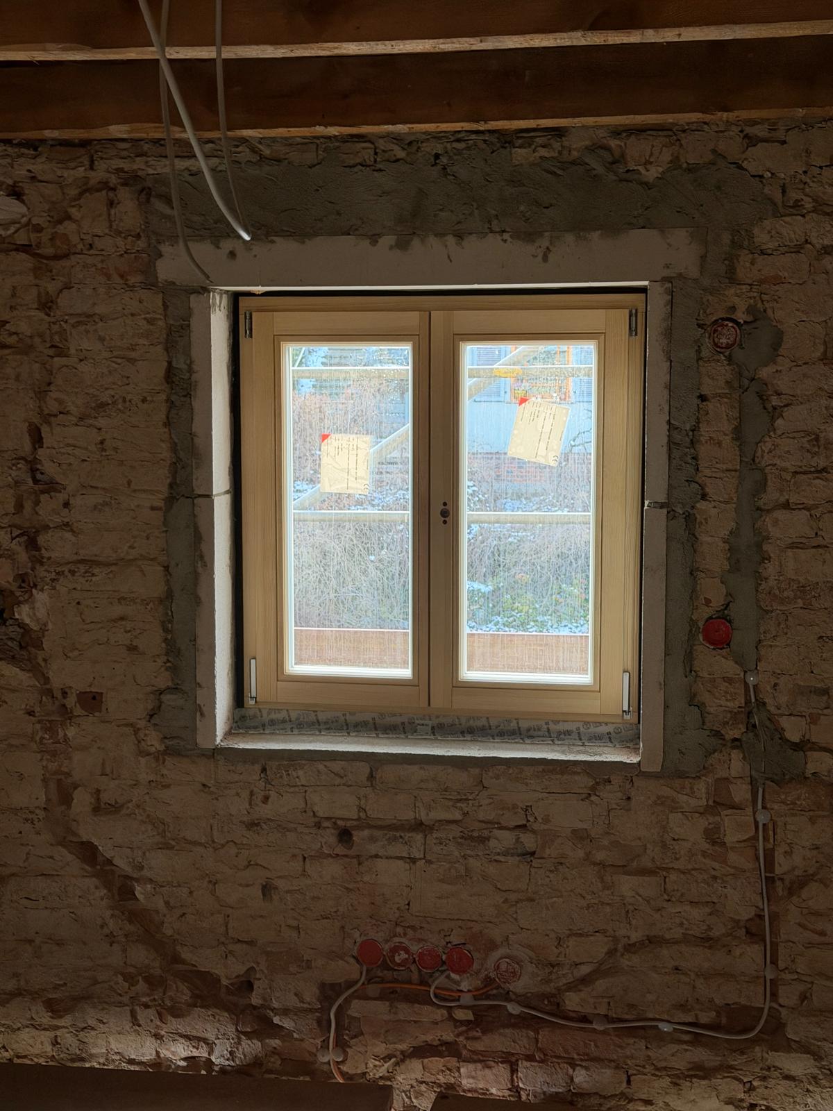 Kleines Doppelflügelfenster IV92 Kiefer – Innenansicht