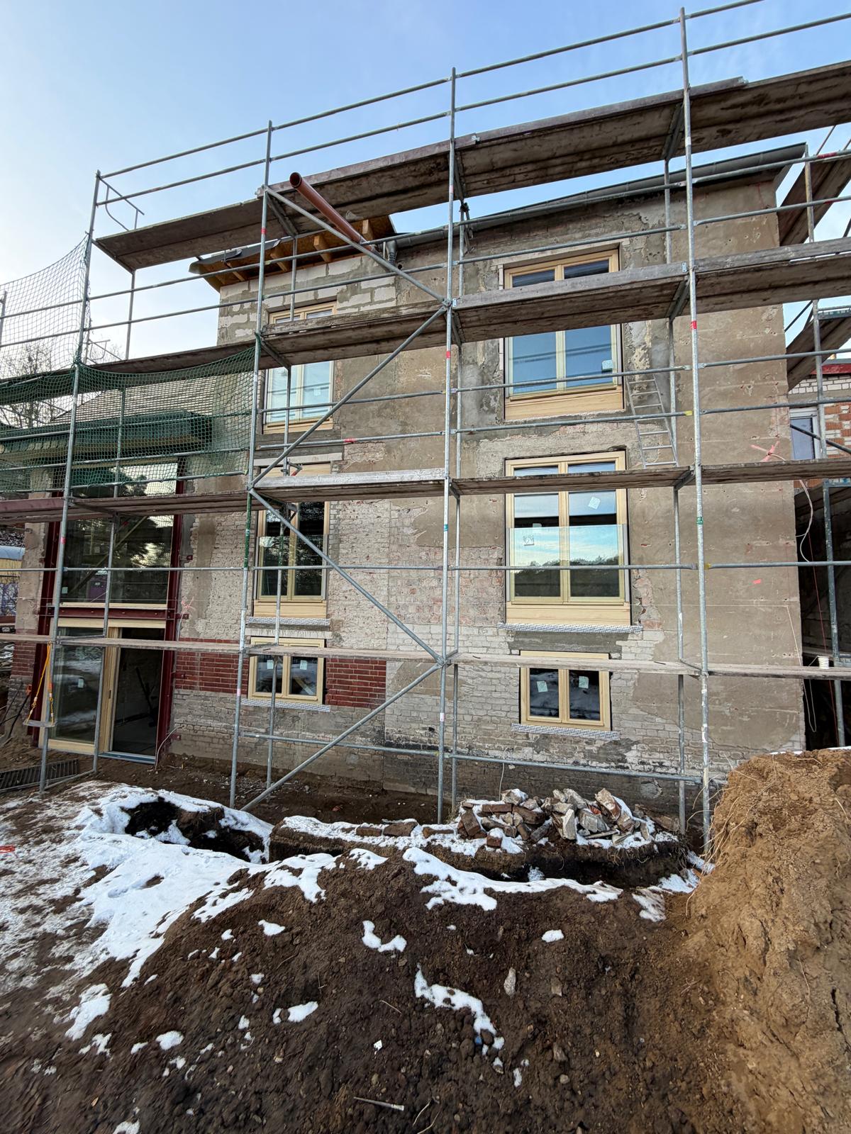 Gartenfassade Kernsanierung – IV92 Fenster Kiefer, Abendsonne